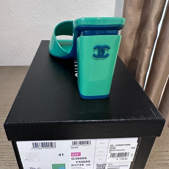 Chanel slides - Picture 2 of 2